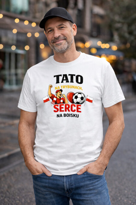 Tato na trybunach serce na boisku